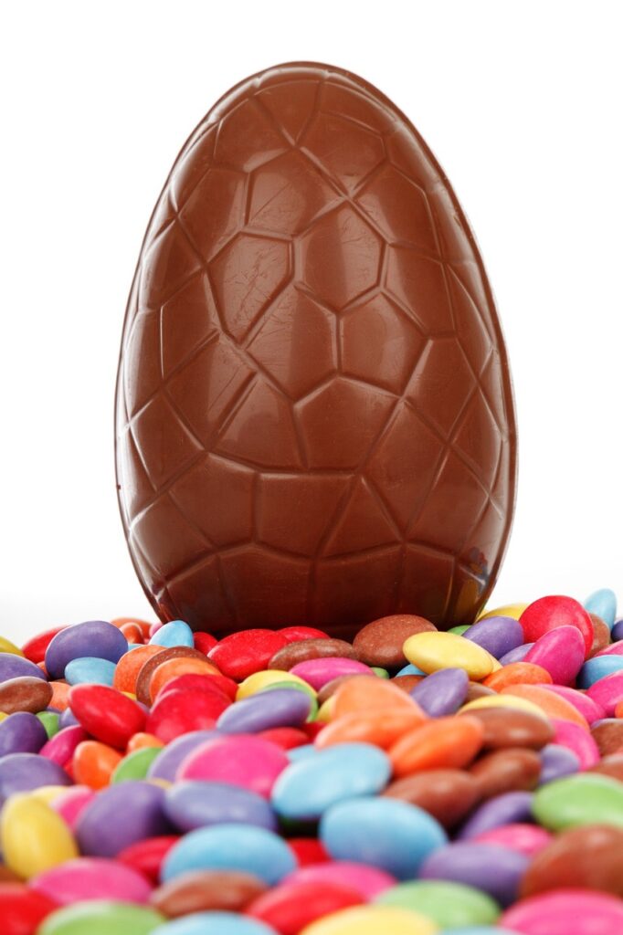 chocolate buttons, colorful, food-69484.jpg